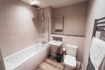 2 bedroom Bungalow to let in Devonshire Court, West Bridgford, NG2