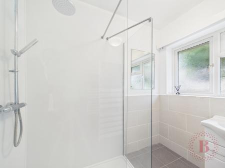 3 bedroom Bungalow for sale in Hallfields, Edwalton, Nottingham, NG12
