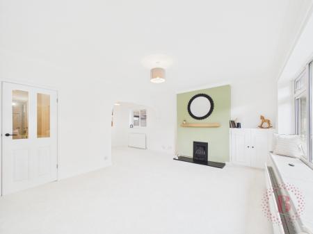 3 bedroom Bungalow for sale in Hallfields, Edwalton, Nottingham, NG12