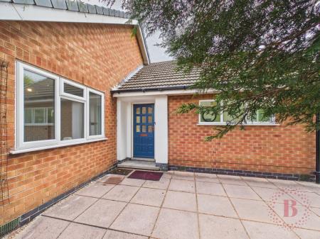 3 bedroom Bungalow for sale in Hallfields, Edwalton, Nottingham, NG12
