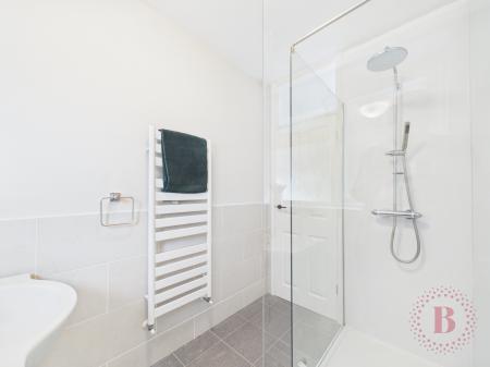 3 bedroom Bungalow for sale in Hallfields, Edwalton, Nottingham, NG12