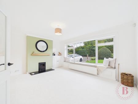 3 bedroom Bungalow for sale in Hallfields, Edwalton, Nottingham, NG12