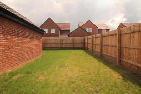 3 bedroom Semi-detached house to let in Albertine Gardens, Edwalton, Nottingham, NG12