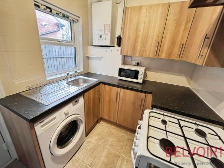2 bedroom Terraced House to let in Millicent Grove, West Bridgford, NG2