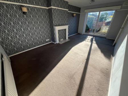 3 bedroom Semi-detached house to let in Southchurch Drive, Clifton, Nottingham, NG11
