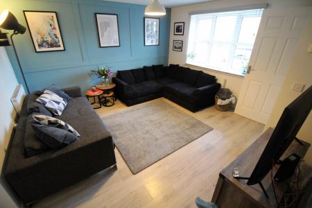 3 bedroom Semi-detached house for sale in Hudson Way, Radcliffe-On-Trent, NG12