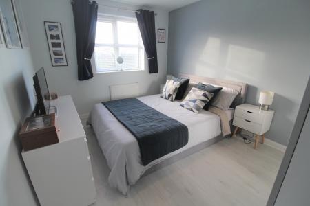 3 bedroom Semi-detached house for sale in Hudson Way, Radcliffe-On-Trent, NG12