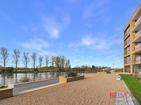 2 bedroom Apartment for sale in Yacht Club Place, Colwick, NG2