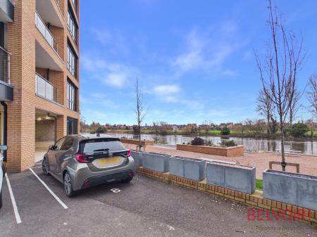2 bedroom Apartment for sale in Yacht Club Place, Colwick, NG2