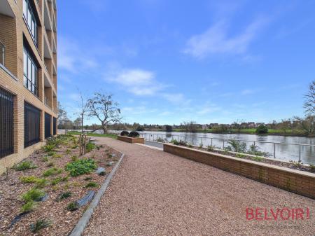 2 bedroom Apartment for sale in Yacht Club Place, Colwick, NG2