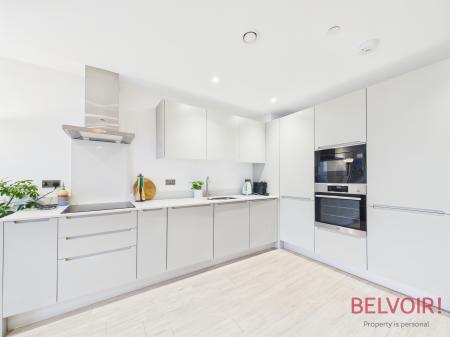 2 bedroom Apartment for sale in Yacht Club Place, Colwick, NG2