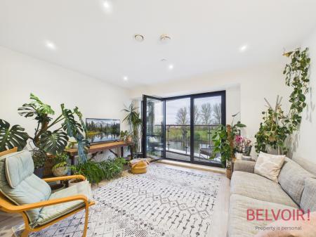 2 bedroom Apartment for sale in Yacht Club Place, Colwick, NG2