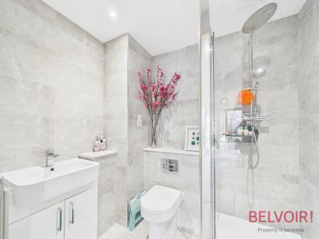 2 bedroom Apartment for sale in Yacht Club Place, Colwick, NG2