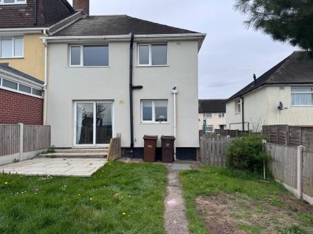 3 bedroom Detached house to let in Summerwood Lane, Clifton, Nottingham, NG11