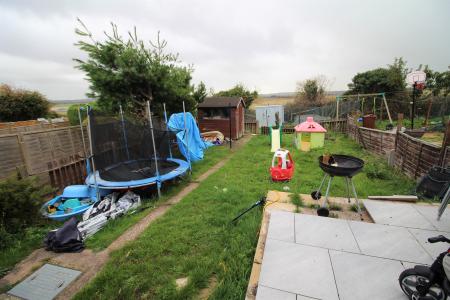 3 bedroom Detached house to let in Summerwood Lane, Clifton, Nottingham, NG11