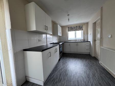 3 bedroom Detached house to let in Summerwood Lane, Clifton, Nottingham, NG11