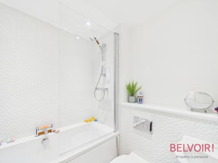 3 bedroom Terraced House for sale in Lupin Close, Edwalton, NG12