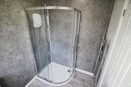 2 bedroom Flat to let in Musters Road, West Bridgford, NG2