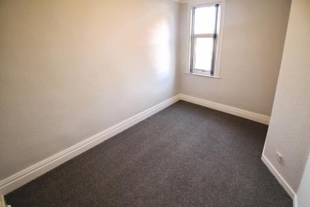 2 bedroom Flat to let in Musters Road, West Bridgford, NG2