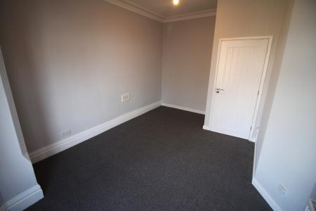 2 bedroom Flat to let in Musters Road, West Bridgford, NG2