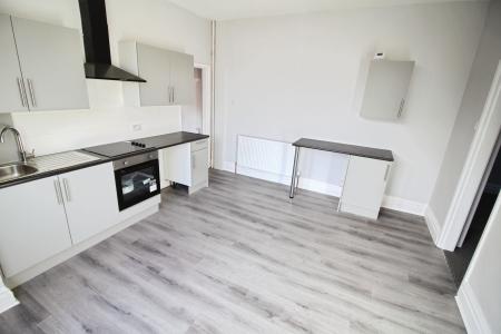 2 bedroom Flat to let in Musters Road, West Bridgford, NG2