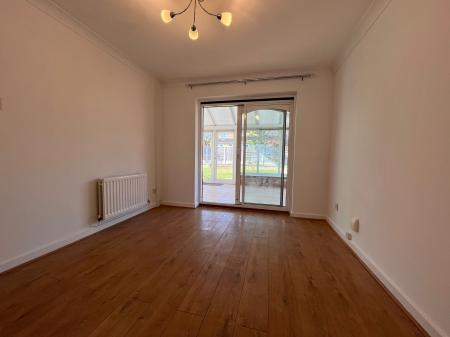 4 bedroom Detached house to let in Melton Gardens, Edwalton, Nottingham, NG12