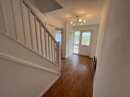 4 bedroom Detached house to let in Melton Gardens, Edwalton, Nottingham, NG12