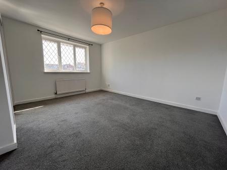 4 bedroom Detached house to let in Melton Gardens, Edwalton, Nottingham, NG12