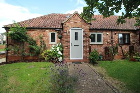 3 bedroom Semi-detached house to let in Cropwell Manor Court, Cropwell Bishop, NG12