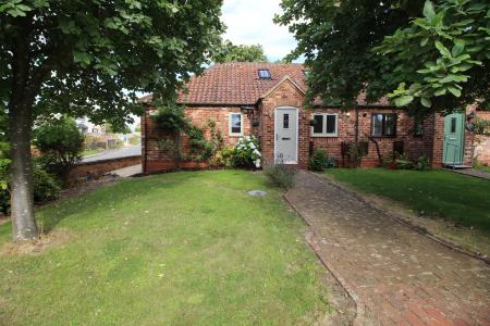 Cropwell Manor Court, Cropwell Bishop, NG12