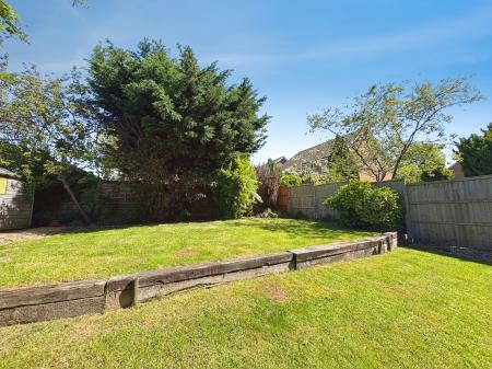 4 bedroom Detached house to let in Bowscale Close, Gamston, Nottingham, NG2