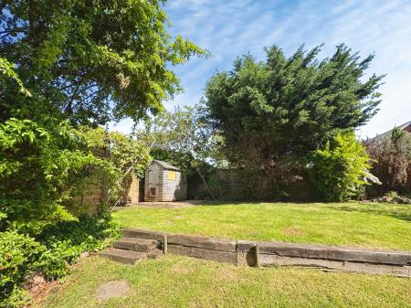 4 bedroom Detached house to let in Bowscale Close, Gamston, Nottingham, NG2