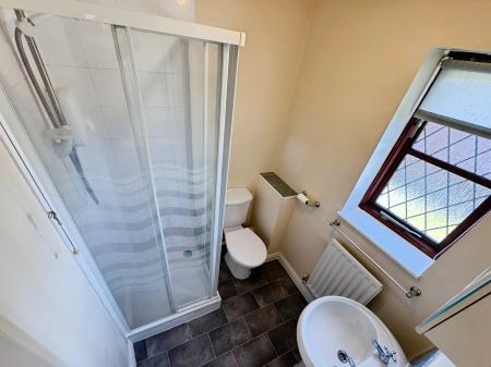 4 bedroom Detached house to let in Bowscale Close, Gamston, Nottingham, NG2
