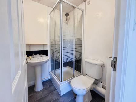 4 bedroom Detached house to let in Bowscale Close, Gamston, Nottingham, NG2