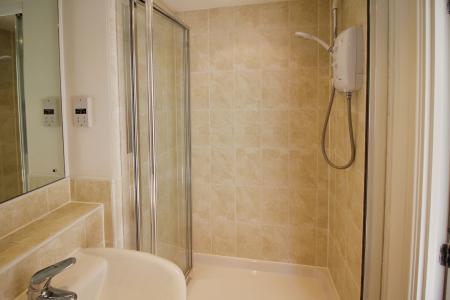 2 bedroom Flat to let in Radcliffe Road, West Bridgford, NG2