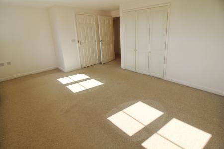 2 bedroom Flat to let in Radcliffe Road, West Bridgford, NG2