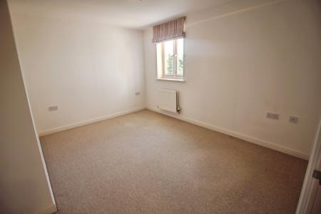 2 bedroom Flat to let in Radcliffe Road, West Bridgford, NG2