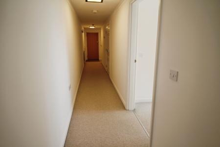 2 bedroom Flat to let in Radcliffe Road, West Bridgford, NG2