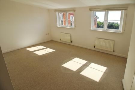 2 bedroom Flat to let in Radcliffe Road, West Bridgford, NG2