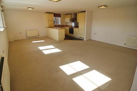 2 bedroom Flat to let in Radcliffe Road, West Bridgford, NG2