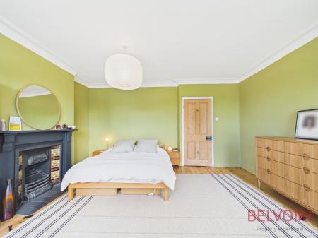 4 bedroom Semi-detached house for sale in Trent Boulevard, Lady Bay, West Bridgford, NG2