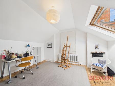 4 bedroom Semi-detached house for sale in Trent Boulevard, Lady Bay, West Bridgford, NG2