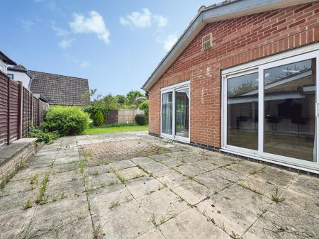 5 bedroom Detached house to let in Leahurst Road, West Bridgford, NG2