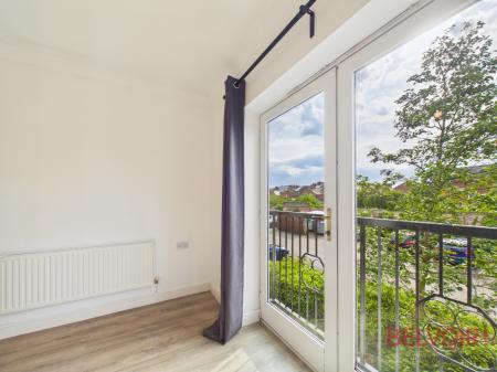 2 bedroom Flat for sale in Seymour Road, Lady Bay, West Bridgford, NG2