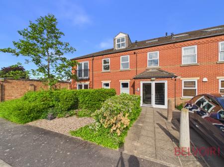 2 bedroom Flat for sale in Seymour Road, Lady Bay, West Bridgford, NG2