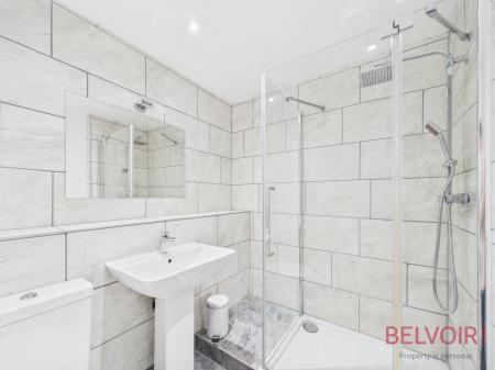 2 bedroom Flat for sale in Seymour Road, Lady Bay, West Bridgford, NG2