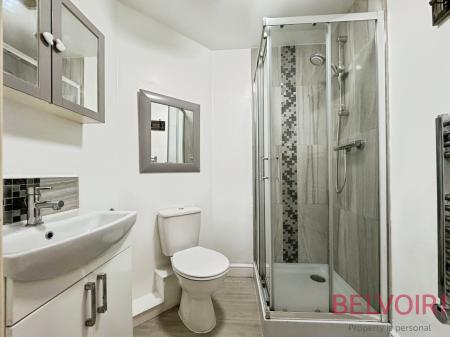 2 bedroom Flat to let in Derby Road, Nottingham, NG7
