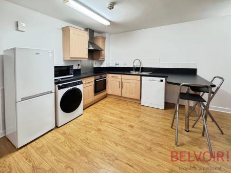 2 bedroom Flat to let in Derby Road, Nottingham, NG7