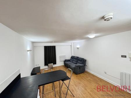 2 bedroom Flat to let in Derby Road, Nottingham, NG7