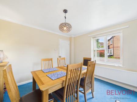 4 bedroom Detached house for sale in Linksfield Court, West Bridgford, NG2